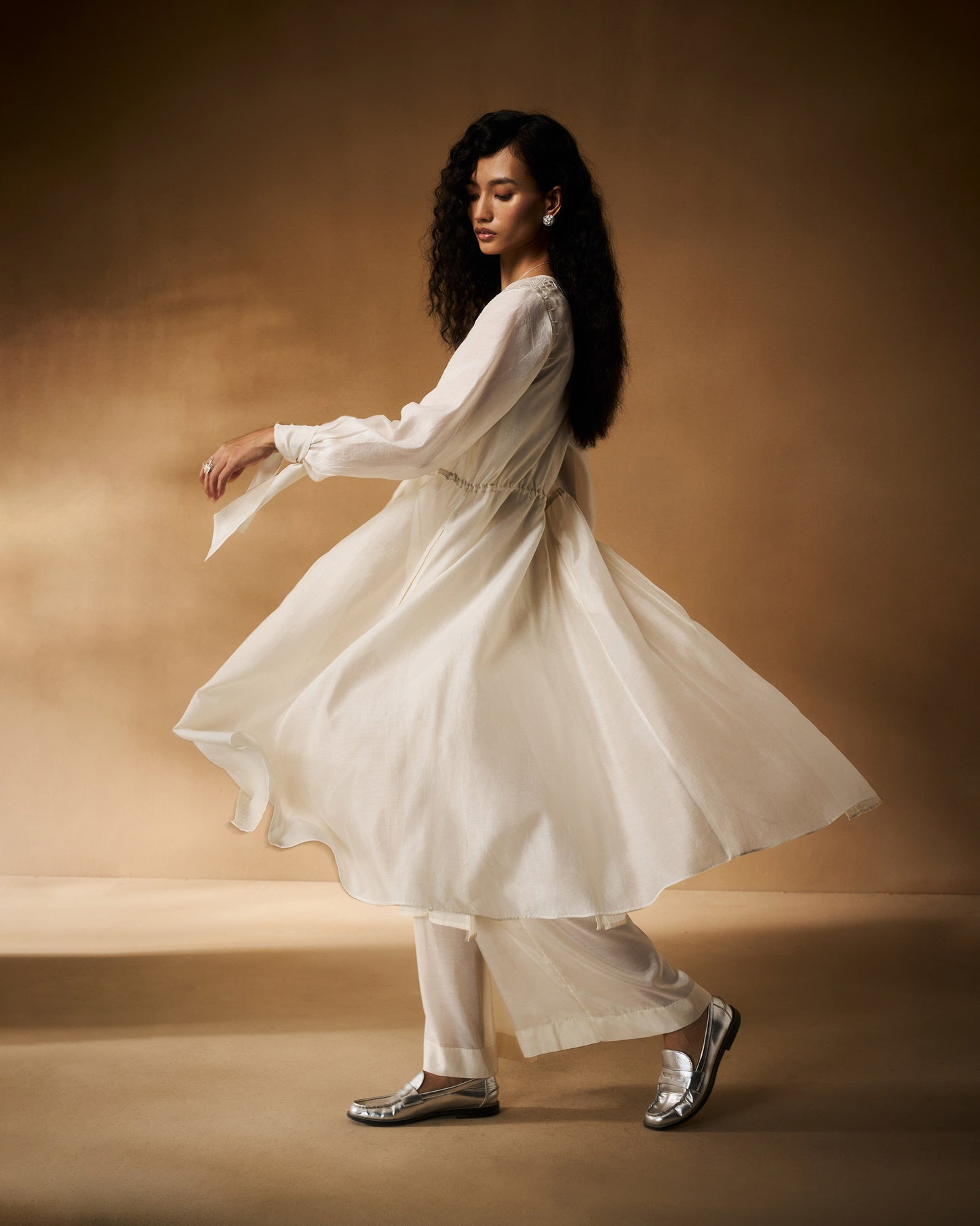 Nazaha Overlay - Ivory Chikankari